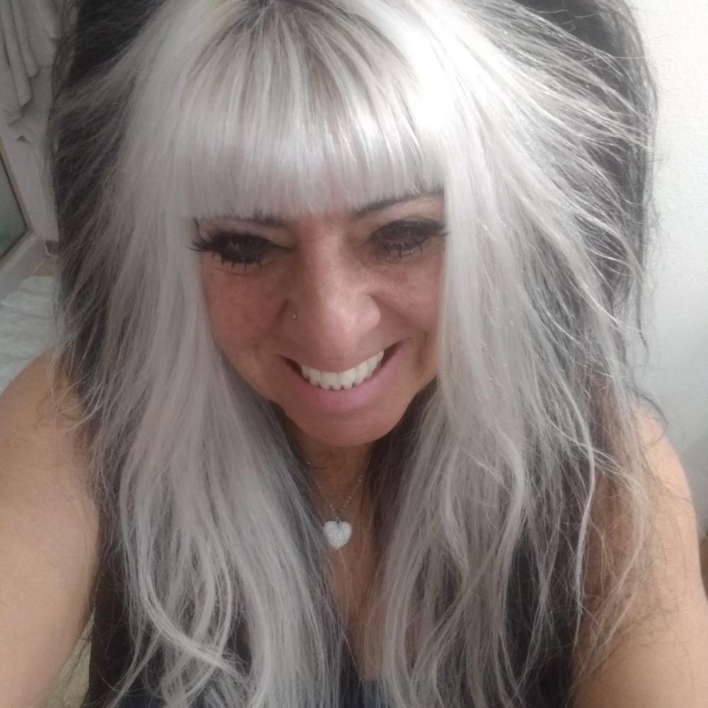 Meet your Posher, Gina